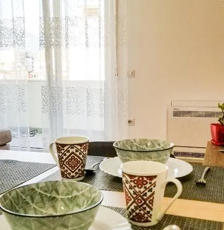 Center Cute And Comfy - Ajia * Tirana