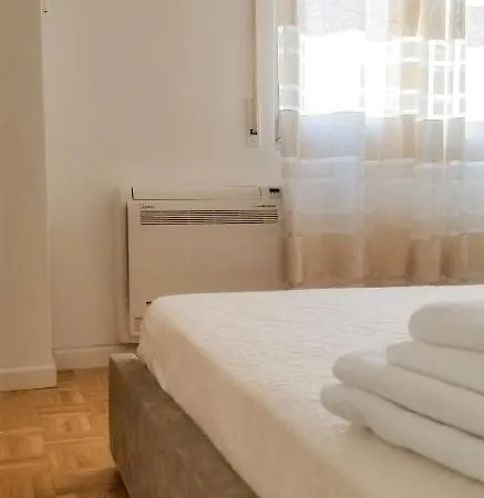 Appartement Center Cute And Comfy - Ajia