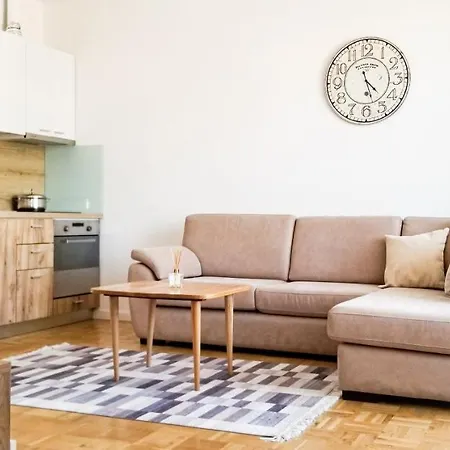 דירה Center Cute And Comfy - Ajia