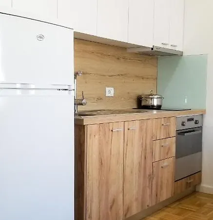 Apartment Center Cute And Comfy - Ajia *