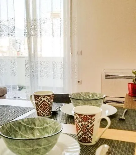 Center Cute And Comfy - Ajia * Tirana