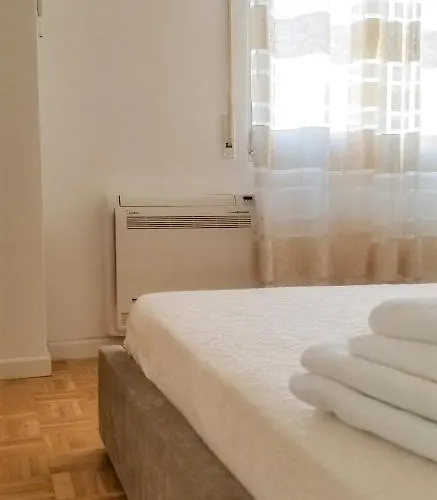 Apartman Center Cute And Comfy - Ajia