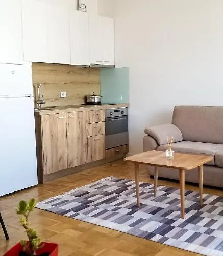 Center Cute And Comfy - Ajia Apartman *