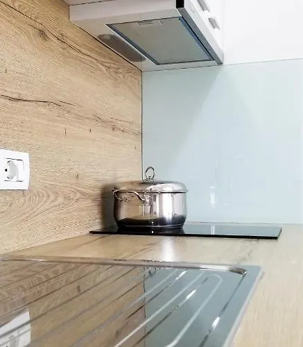 Apartman Center Cute And Comfy - Ajia