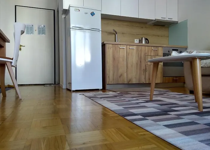 Center Cute And Comfy - Ajia Apartman Tirana